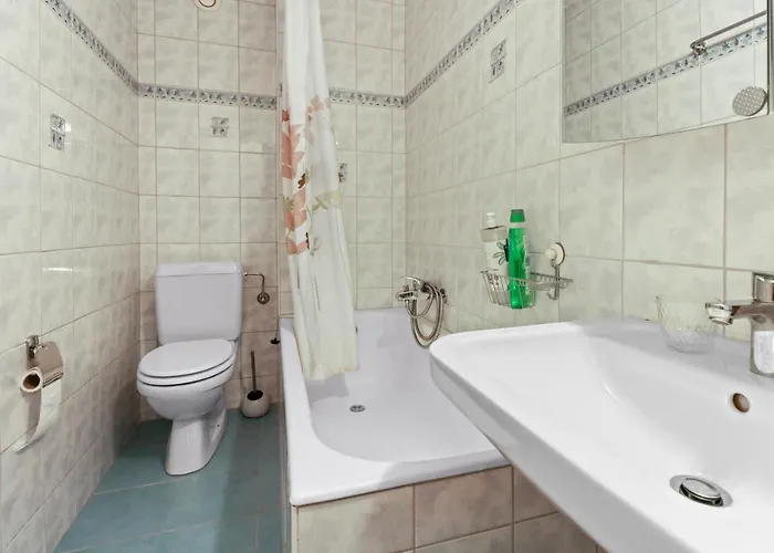 Magnifique A Cote Des Remontees Mecaniques 克莱恩 蒙塔纳