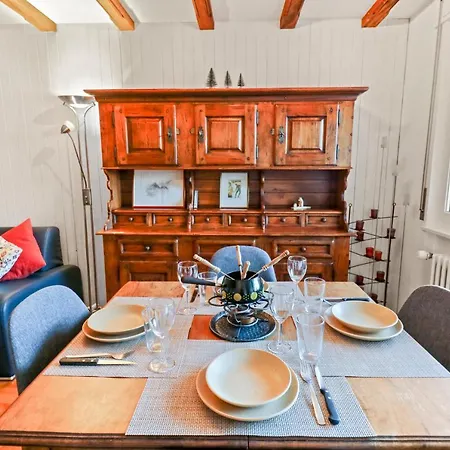 Magnifique A Cote Des Remontees Mecaniques