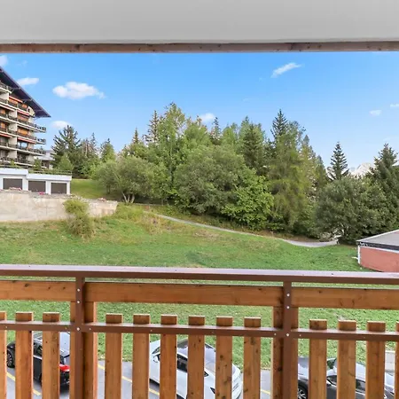 Magnifique A Cote Des Remontees Mecaniques Crans-Montana